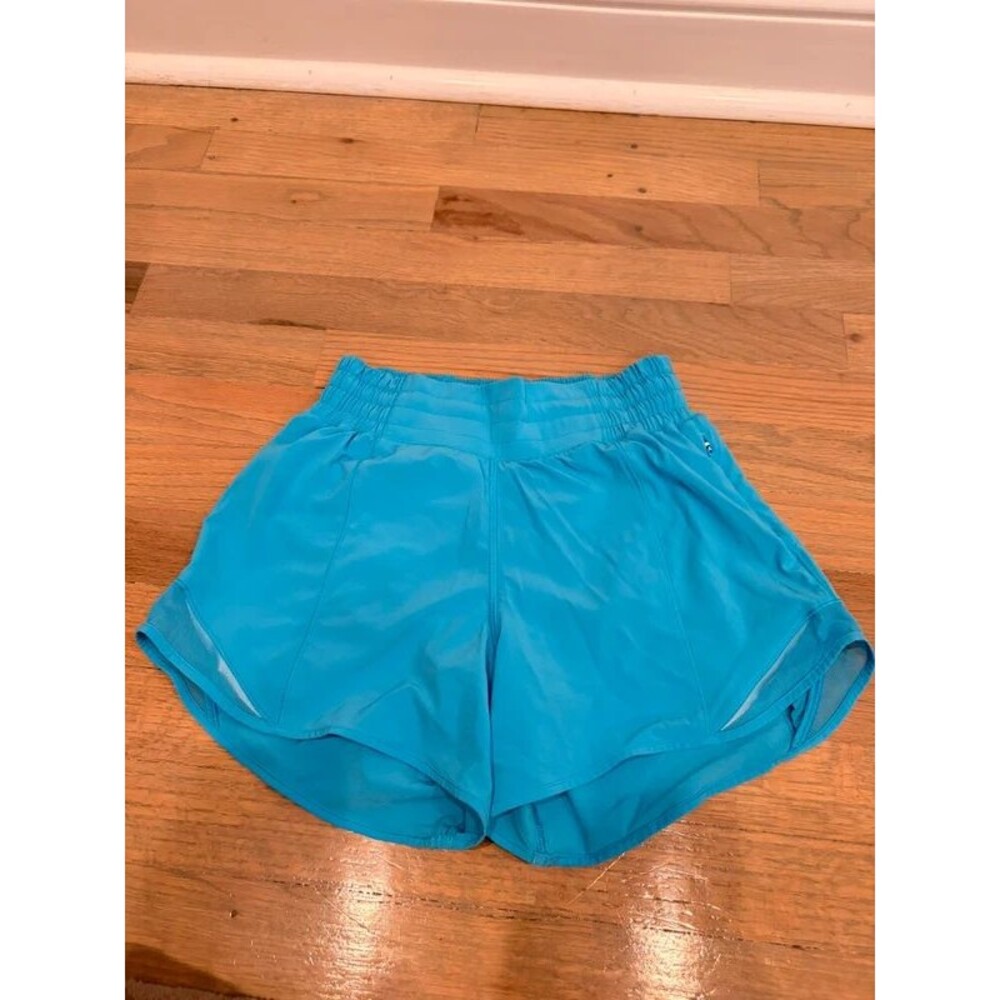 Lululemon women's hotty hotty shorts brand new no tags size 2